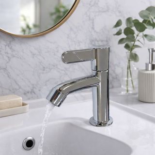 VEGARR ก๊อกอ่างล้างหน้า ด้ามเรียบ เซรามิควาล์ว รุ่น V1112