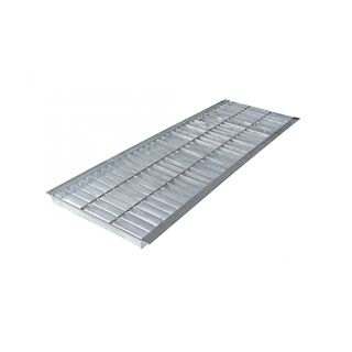 ปืนใหญ่ ตะแกรงรางน้ำชุบกัลวาไนซ์(มีบ่า 2ข้าง.2.5ซม.) ขนาด 30x100x2.5ซม.หนา3มม.สีเงิน