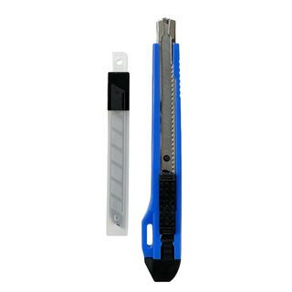 Smith คัตเตอร์ 9 มม. รุ่น YL-9951ขนาด 3x15.5x3 ซม. สีฟ้า