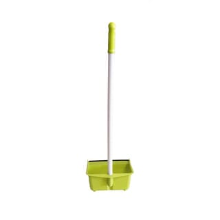 ICLEAN ที่โกยผงพลาสติกด้ามอลูมิเนียม มีขอบยาง DP026-GN ขนาด 23x26x75 cm. สีเขียว