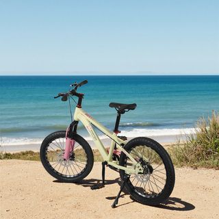 FORTEM จักรยานเด็กเสือภูเขา รุ่น Luna-01 ขนาด 20 นิ้ว  สีขาว-ชมพู