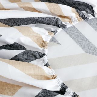 TRUFFLE ชุดเครื่องนอนพร้อมผ้านวม 6 ชิ้น รุ่น Riku-01 ขนาด 5ฟุต สีกากี