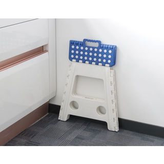 GOME เก้าอี้พลาสติกพับได้ รุ่น Jivin ขนาด 28.5x21.5x39 ซม. สีขาว