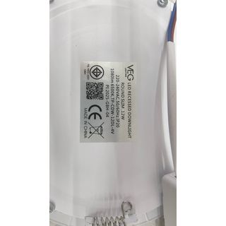 V.E.G.lighting ดาวน์ไลท์ LED แบบฝังหน้าเหลี่ยม 5 นิ้ว 9W รุ่นTP-SDW-9DL-V แสงเดย์ไลท์