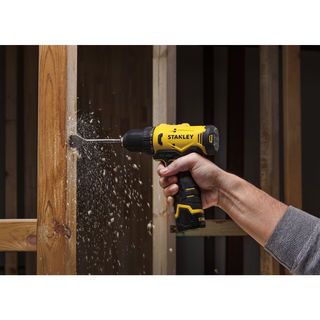 STANLEY สว่านไขควงไร้สาย 12V Max รุ่น SCD10D2K-B1 พร้อมแบตเตอรี่ 2.0AH*2