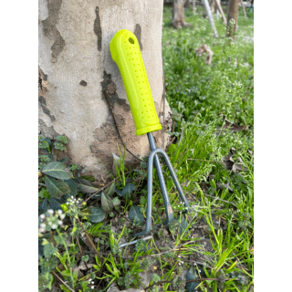 POLLO คราดเล็ก รุ่นGP3092 ขนาด 24x9.5x4ซม.สีเขียว