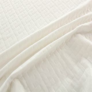 Truffle ผ้ารองที่นอนกันเปื้อน (กันน้ำและไรฝุ่น) แบบขอบยางรัดมุม รุ่น Nari-6 ขนาด 182x200x30 ซม. (6ฟุต) สีขาว