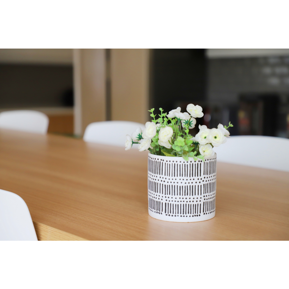 Tree O กระถางเซรามิก รุ่น 4ZR-007 สีดำ