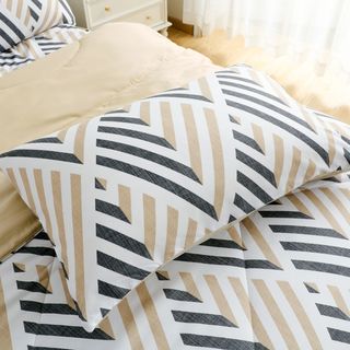 TRUFFLE ชุดเครื่องนอนพร้อมผ้านวม 4 ชิ้น รุ่น Riku-01 ขนาด 3.5ฟุต สีกากี