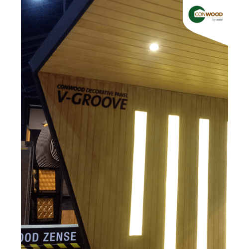 คอนวูด ไม้ตกแต่งผนัง รุ่นเซาะร่องวี ลายเสี้ยน 1.1x30.5x305ซม. สีงาช้าง