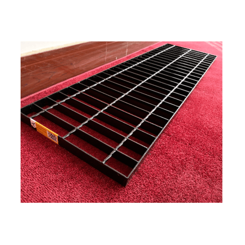 ปืนใหญ่ ตะแกรงรางน้ำพ่นสี ขนาด 30x100x2.5ซม.หนา3มม.สีดำ
