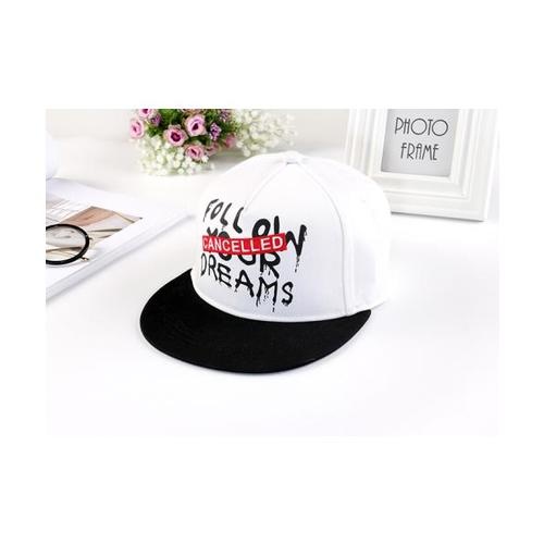 USUPSO หมวก graffiti letters สีขาว