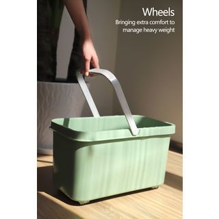 ICLEAN ถังซักม็อบพร้อมตะแกรง มีล้อ 1JY02 ขนาด 24x45x25 ซม. (13L) สีเขียว
