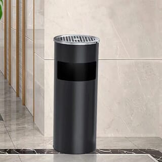 Kleanzy ถังขยะเหล็กเคลือบทรงกลม  พร้อมที่เขี่ยบุหรี่ A-30C  ขนาด 25×25×61ซม  สีดำ