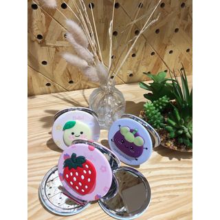 USUPSO กระจกพกพาทรงกลม Fruit family ขนาด 7x7x1 (#BD)