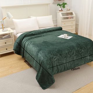 Truffle ผ้าห่ม รุ่น Yuna-03 ขนาด 150x200 ซม. สีเขียว
