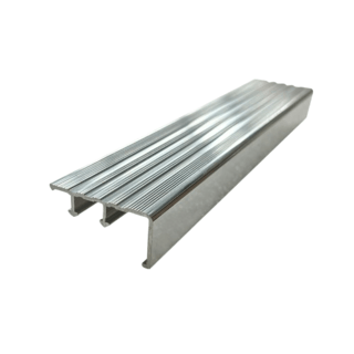 MAC จมูกบันได อลูมิเนียม หน้ากว้าง 50 มม. ยาว 2 เมตร รุ่น TP-50-GS สีเงินเงา