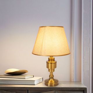 EILON โคมไฟตั้งโต๊ะ ขั้ว E27 ขนาด 30x30x 47cm รุ่น WP1982211 สีทอง