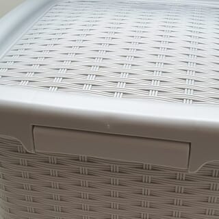 Kleanzy ถังขยะเหยียบเหลี่ยมลายสาน 10 ลิตร ขนาด 24.5x24.5x32 ซม. รุ่น TG54603 สีเทา