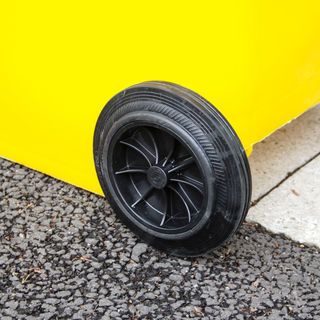 ICLEAN ถังขยะเทศบาลฝาเรียบทรงเหลี่ยม 240 ลิตร รุ่น TG51805-YL ขนาด 74x59x100 ซม. สีเหลือง (ขยะรีไซเคิล) 1/4