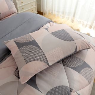 TRUFFLE ชุดเครื่องนอนพร้อมผ้านวม 4 ชิ้น รุ่น Riku-02 ขนาด 3.5ฟุต สีเทา-ชมพู