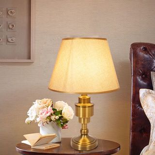 EILON โคมไฟตั้งโต๊ะ ขั้ว E27 ขนาด 30x30x 47cm รุ่น WP1982211 สีทอง