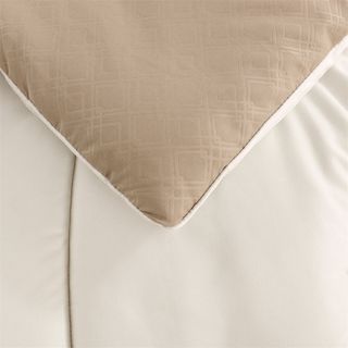 TRUFFLE ชุดเครื่องนอนพร้อมผ้านวม 6 ชิ้น รุ่น Kina-01 ขนาด 6ฟุต สีกากี