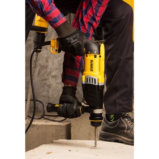 DEWALT สว่านโรตารี่ 3 ระบบ 28มม. 900W รุ่น D25143KA-B1 แถมดอกสว่าน 6 ชิ้น