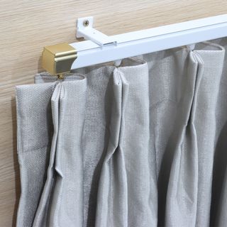 DAVINCI Runner  (curtain rod DAVINCI ตัวเลื่อน (อุปกรณ์เสริมรางผ้าม่านสำเร็จรูป) รุ่น Liona ขนาด 1.5x1.25x2.3 ซม. สีขาว 