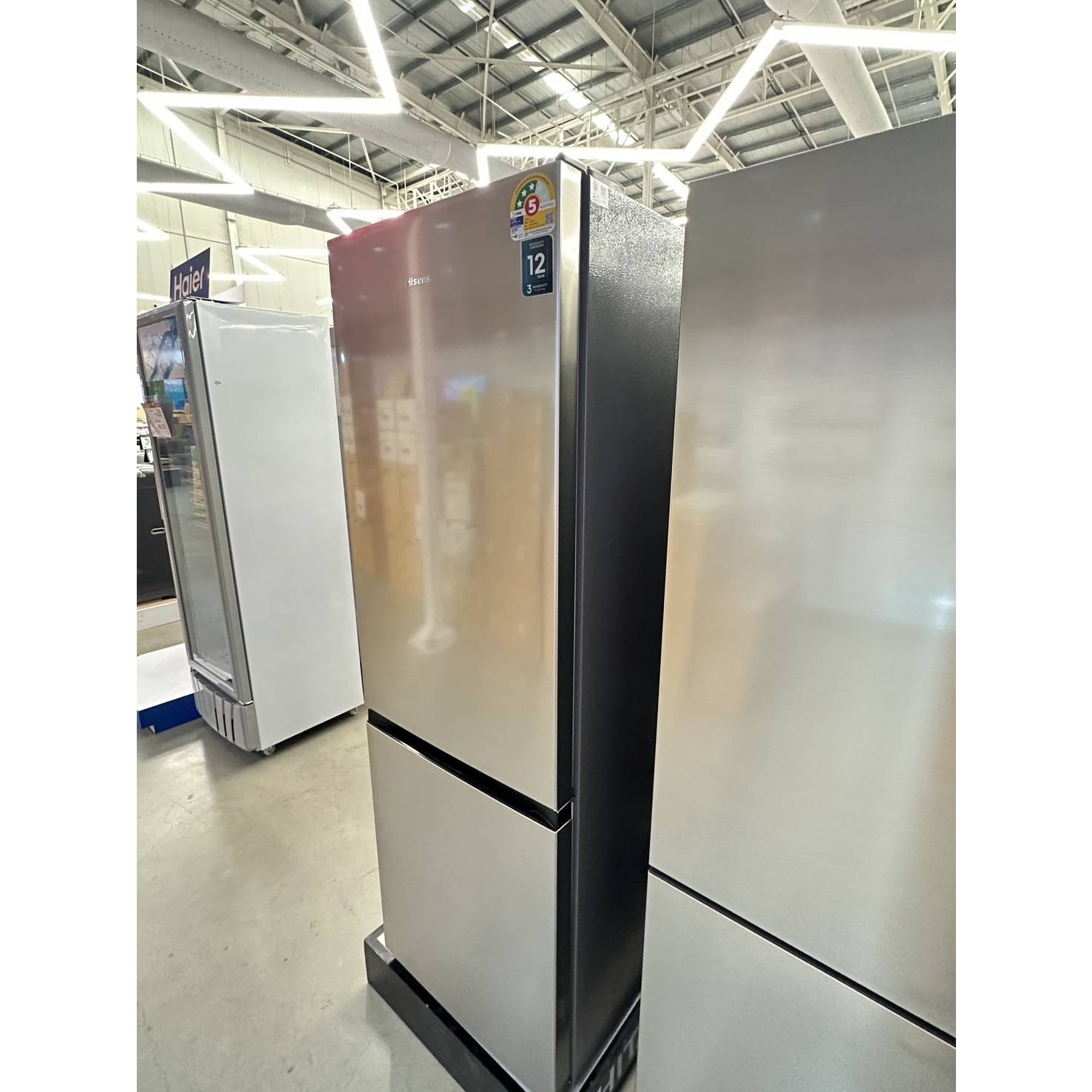 HISENSE ตู้เย็น 2 ประตู ขนาด 10.6 คิว รุ่น RB369N4TSV สีเงิน