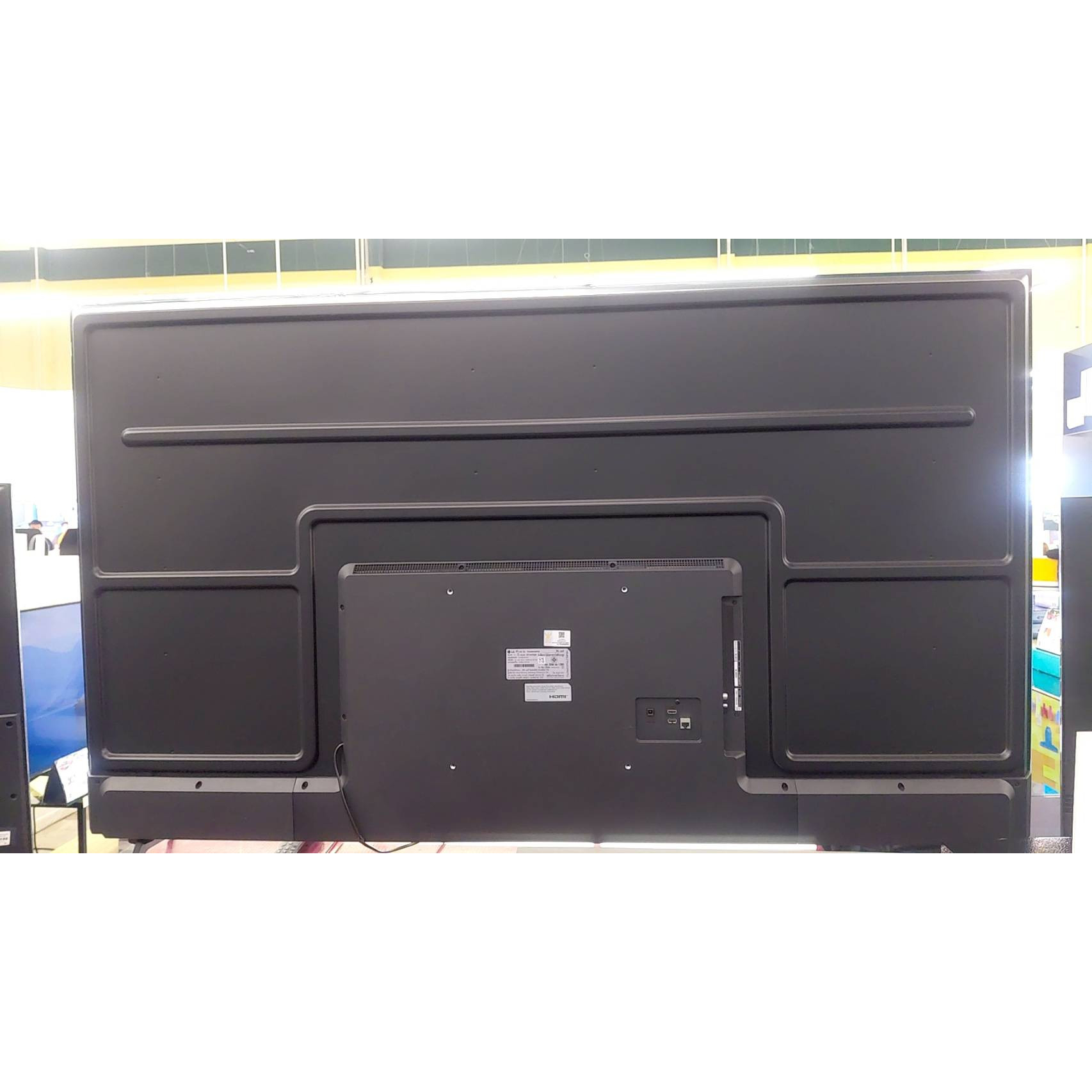 LG โทรทัศน์ 4K Smart TV UHD ขนาด 75 นิ้ว รุ่น 75UA8450PSA.ATMQ สีดำ