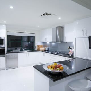 LAMPTAN หลอดไฟ ทรงกระบอก LED 9W แสงเดย์ไลท์ รุ่นทอร์ช E27