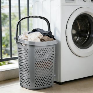 SAKU ตะกร้าล้อลากสูง มีหูหิ้ว 60L รุ่น TG51166 ขนาด 50x38x62 สีเทา