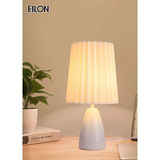 EILON โคมไฟโมเดิร์นตั้งโต๊ะ 6w รุ่น fluffy fan-2501 สีขาว